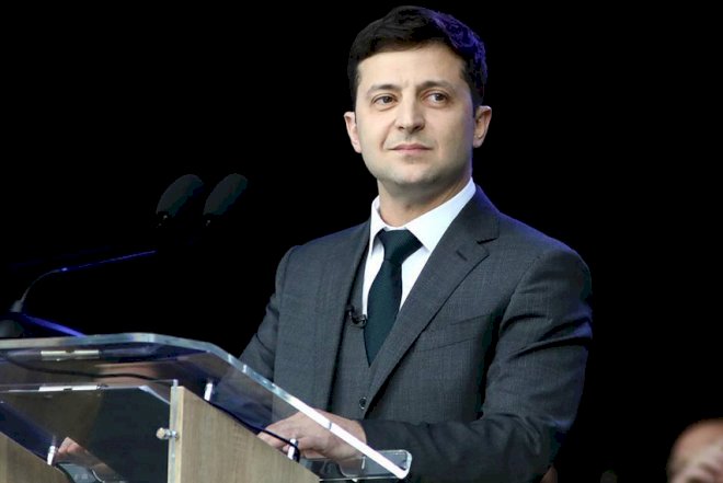   Ukrayna Prezidenti biznesindən əl çəkdi   