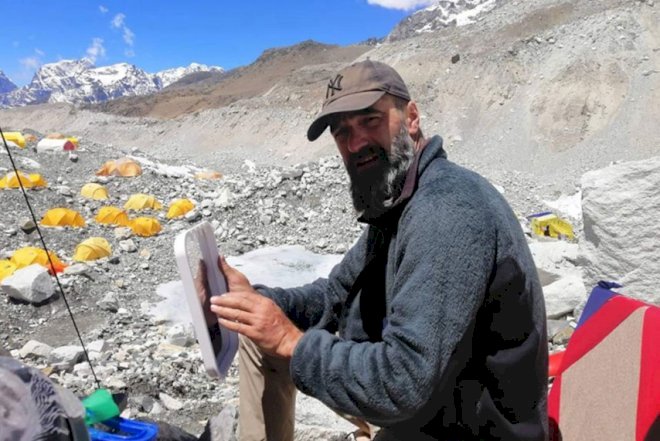    İsrafil Aşurlu Himalaya çıxır   