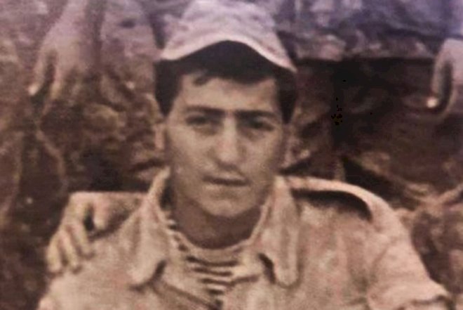    “İgidliyə görə” medal alan kəşfiyyatçı göyərti satır - Video    