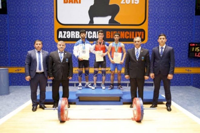    Ağır atletika üzrə  birincilik davam edir   