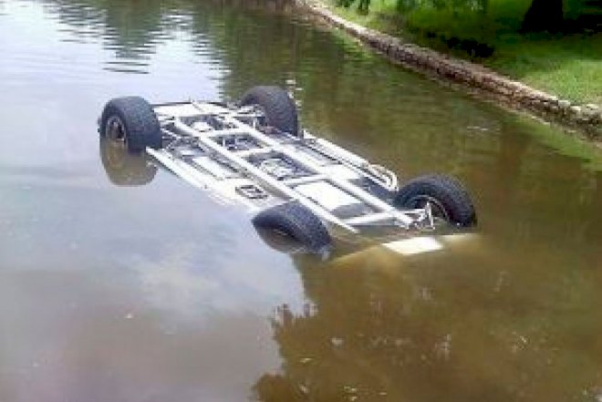    Zaqatalada avtomobil çaya aşıb   