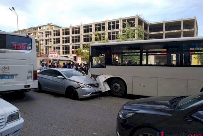    Xırdalanda avtobus qəzası -   Foto
