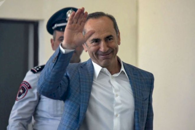   Robert Koçaryan həsbdən azad olundu   