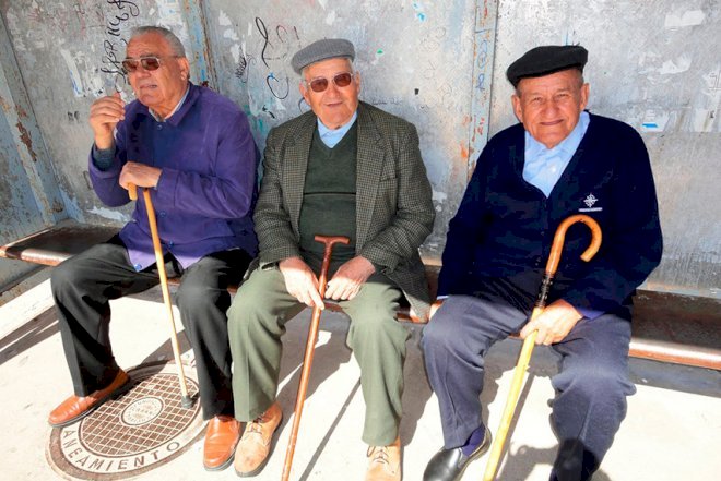    Ölkədə pensiyaçıların sayı niyə artmır? -   Ləyaqətli yaşam təmin olunmur