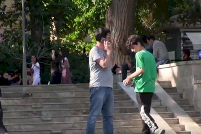    Yerdən tapdığı pulqabının özününkü olduğunu iddia etdi –   Video