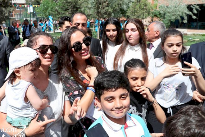    Leyla Əliyeva Xətai sakinləri ilə... -   Fotolar