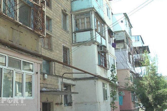    Sumqayıtdakı mənzildən iki maşın zibil çıxdı   