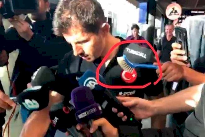    İslandiyada Türkiyə millisinə qarşı hörmətsizlik -   Video