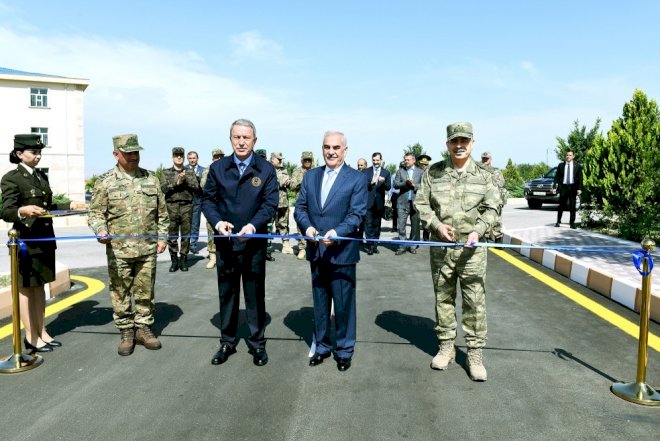    Vasif Talıbov onlara ev verdi   
