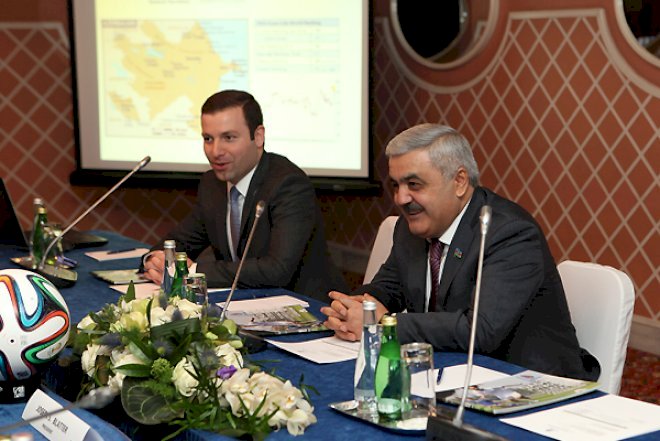    Rövnəq Abdullayev, yoxsa Elxan Məmmədov: Kim istefa verəcək?    