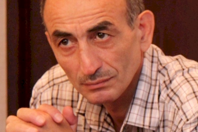    Şair həbsdən azad olundu   