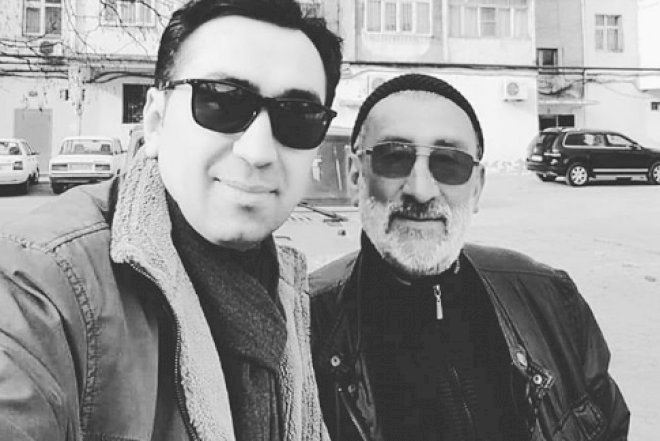    Elton atasını itirdi   