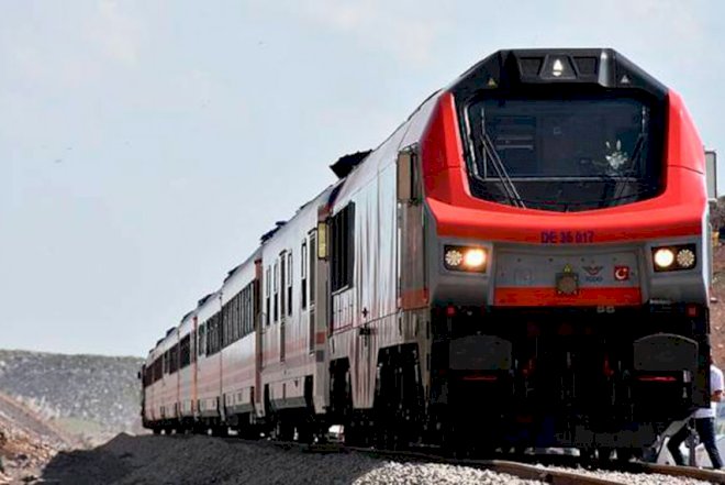    Dəmir yolu ilə dəyəri 1 milyard dollardan çox yük daşınıb   