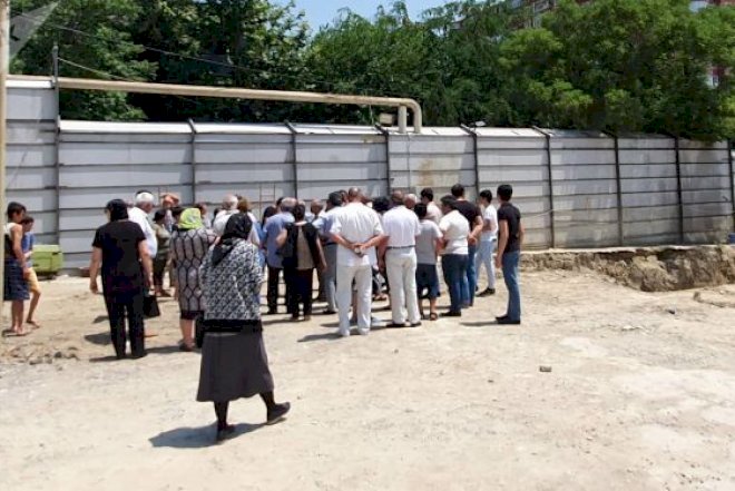    Sakinlər Bakıda aksiya keçirdilər –   Fotolar
