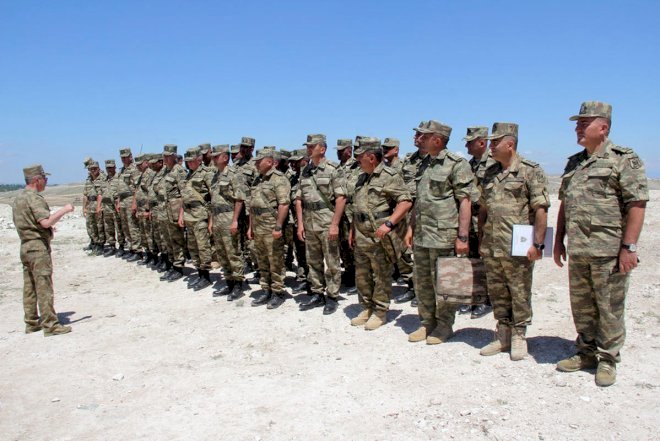   Artilleriya rəisləri  toplaşdı   