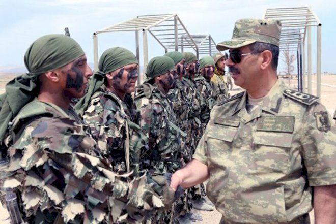    Zakir Həsənov ordunu müharibəyə hazırlayır   