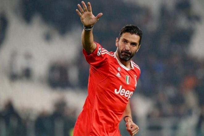    Buffon “Yuventus“a qayıdır   