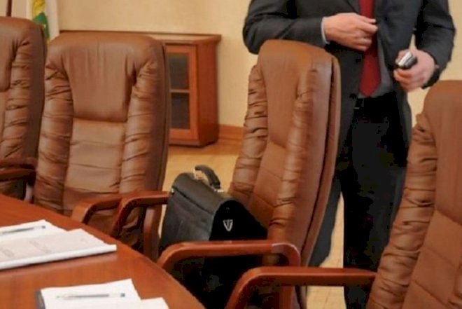    Eks-məmurlarımızın sağalmaz xəstəlikləri...   