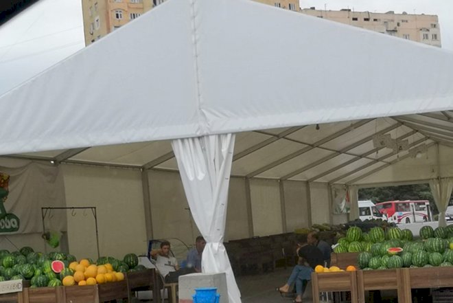    Bakıda 1000 manatlıq çadırda satılan qarpız –   Foto