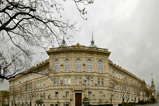    Bakıda universitetdə   YANĞIN