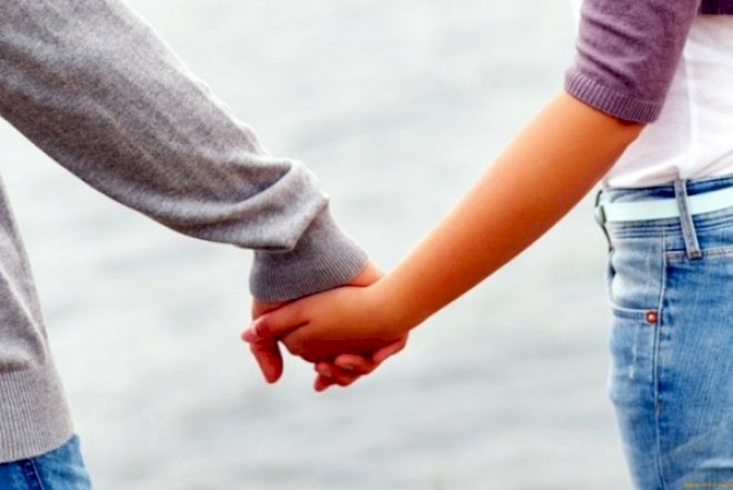    Üç uşaq anası subay oğlana qoşulub qaçdı -   Azərbaycanda