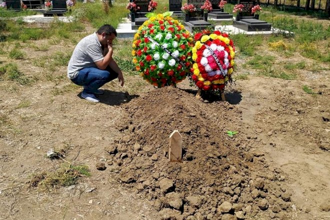    İkinci Mahmud dəfn edildi   