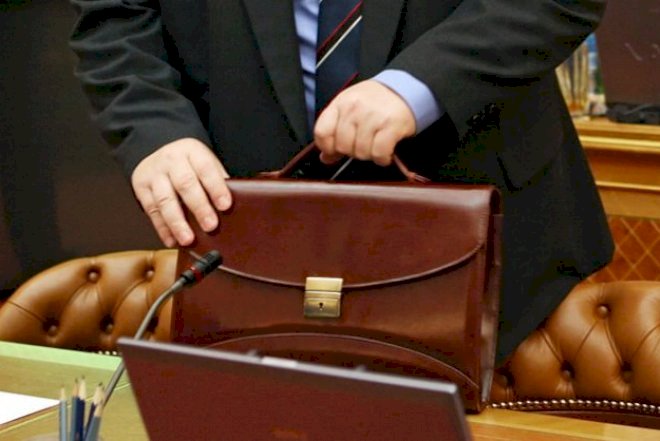    Prezident Mərkəzi Bankın sədrini vəzifədən azad etdi   