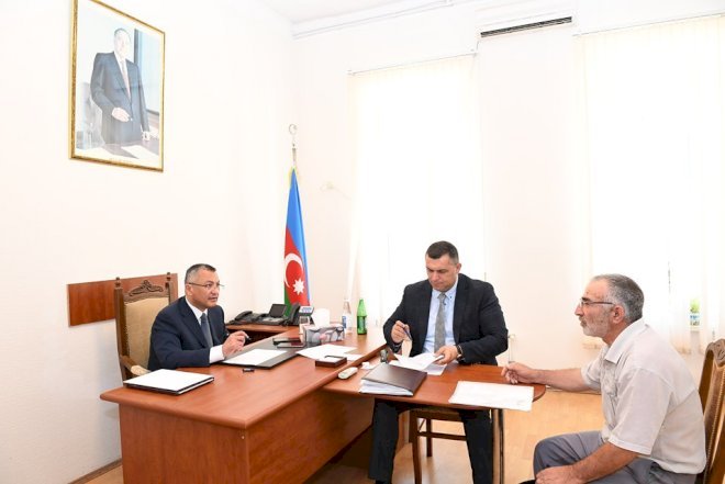    Dövlət Komitəsinin sədri vətəndaşları qəbul edib   