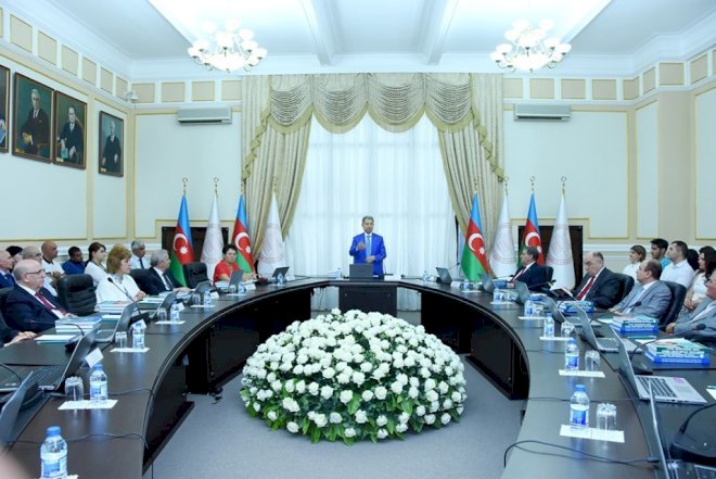    AMEA Heydər Əliyevə həsr olunmuş elmi konfrans keçirib   