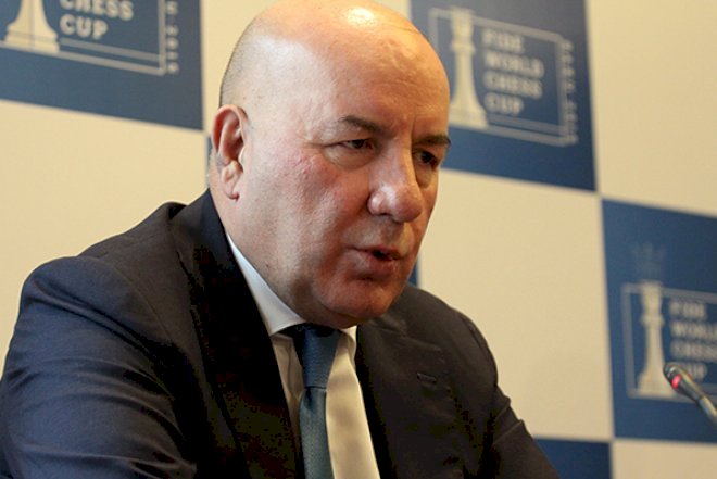    Elman Rüstəmova ağır itki   