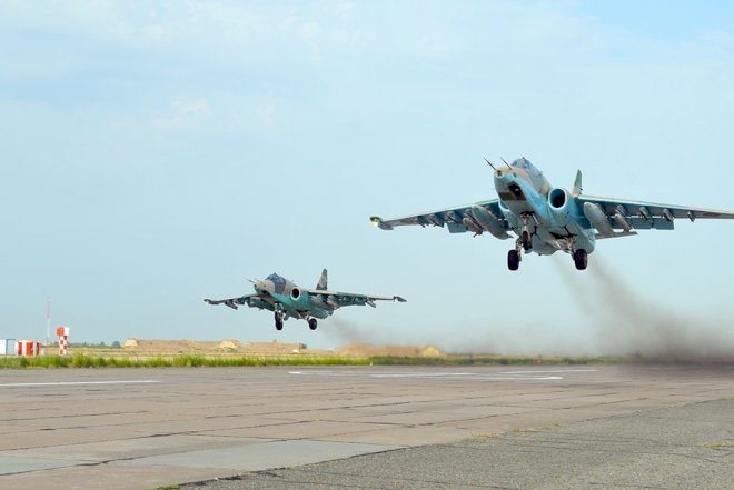    Azərbaycanın Su-25 hücum təyyarələri uçuş məşqləri keçirdi – Video   
