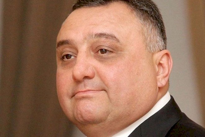    Eldar Mahmudovun gəlinindən şok iddia -   Pul tələb edir