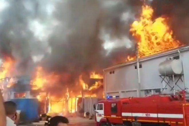    Sabirabadda 10 mağaza külə döndü - Video   