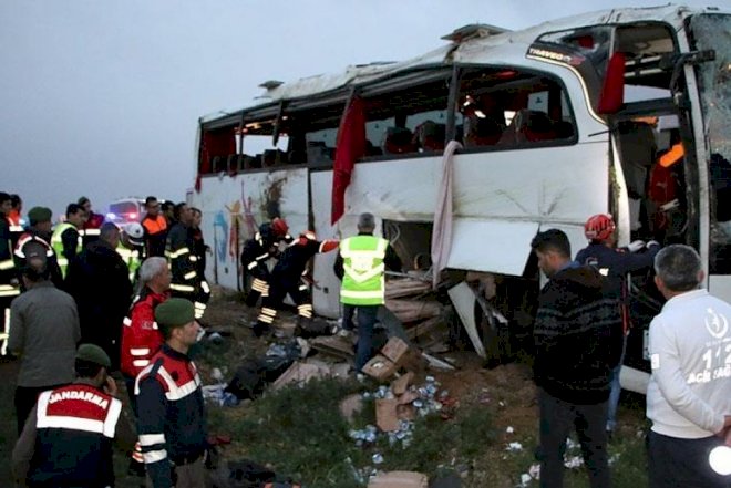    İranda dəhşətli avtobus qəzası –   13 nəfər həlak olub