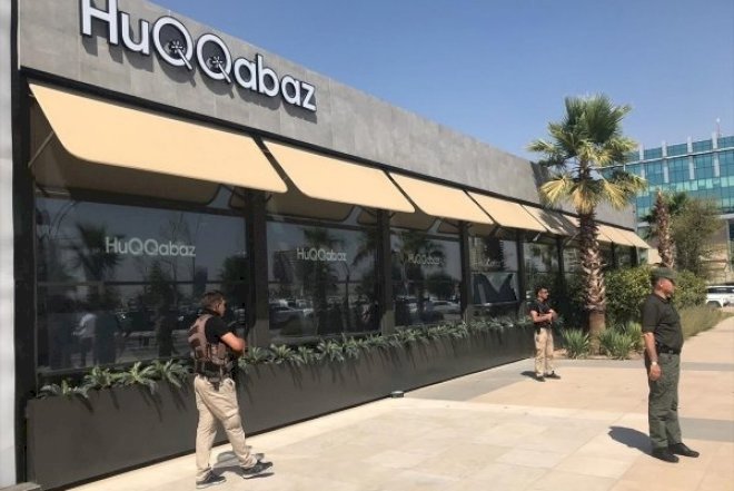    Türkiyəli diplomatlar güllələndi –   Restoranda DƏHŞƏT