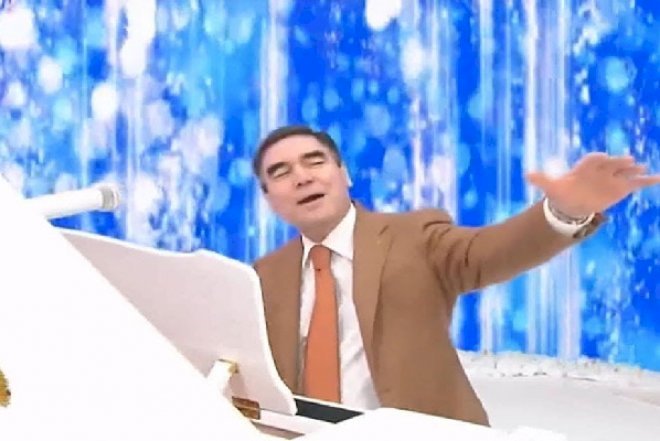    Berdimuhəmmədov onları təbrik etdi   