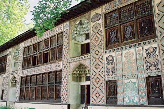    Şəki Xan Sarayı turistlərin üzünə açılır? - Açıqlama   