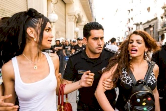   Gözəllik kraliçası seçilən trans təzyiqlərə dözməyib intihar etdi - Foto   