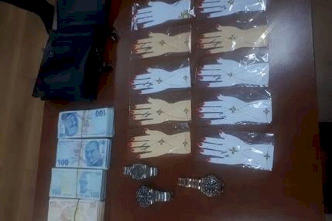    Gömrükdə qızıl tutuldu   
