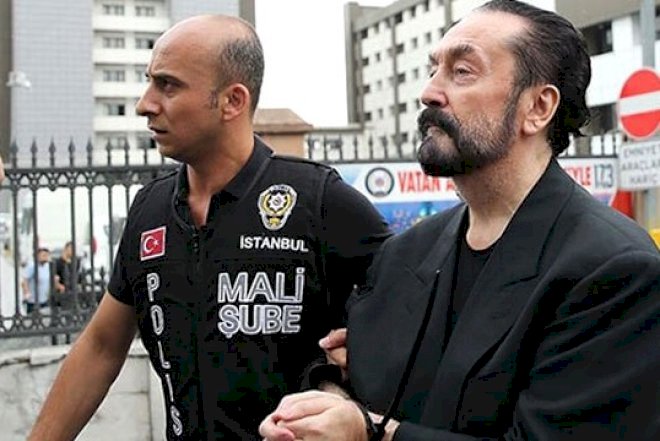    Adnan Oktarın həbsxanadan fotoları   