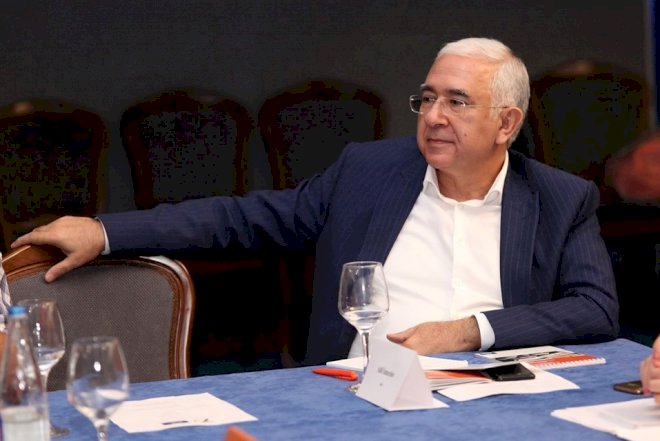    “Kəmaləddin Heydərovun namizədliyini irəli sürdüyü üçün kollegiyadan çıxarılmışdı...”   