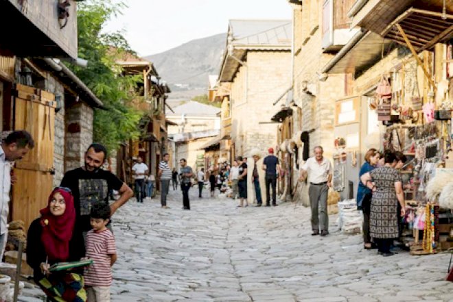    185 ölkədən 1,4 milyon turist gəlib   