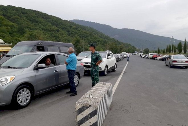    Gömrükdə yenə tıxac yarandı - Foto   