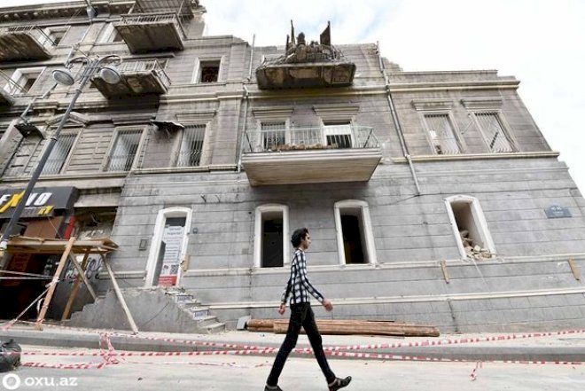    Bu divar kimin başına düşəcək? –   Fotolar