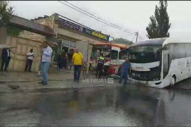    Bakı-Sumqayıt yolunda avtobuslar toqquşdu - Video   