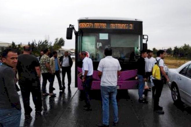    Sumqayıtda avtobus sürücüsü sükan arxasında öldü - Video   