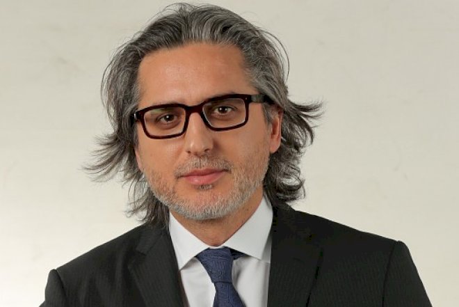    Rövnəq Abdullayev onu direktor təyin etdi   