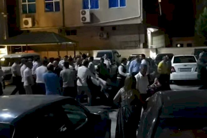    Bakıda toyda kütləvi dava: 100 nəfər əlbəyaxa oldu –   Video