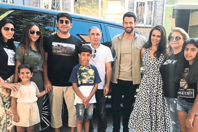    Azərbaycanlı iş adamı serial heyəti ilə görüşdü   