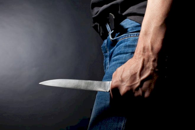    Üç aylıq hamilə arvadını bıçaqladı   